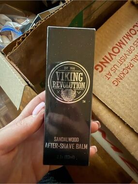 Revolution Sandalwood After-Shave Balm - Black